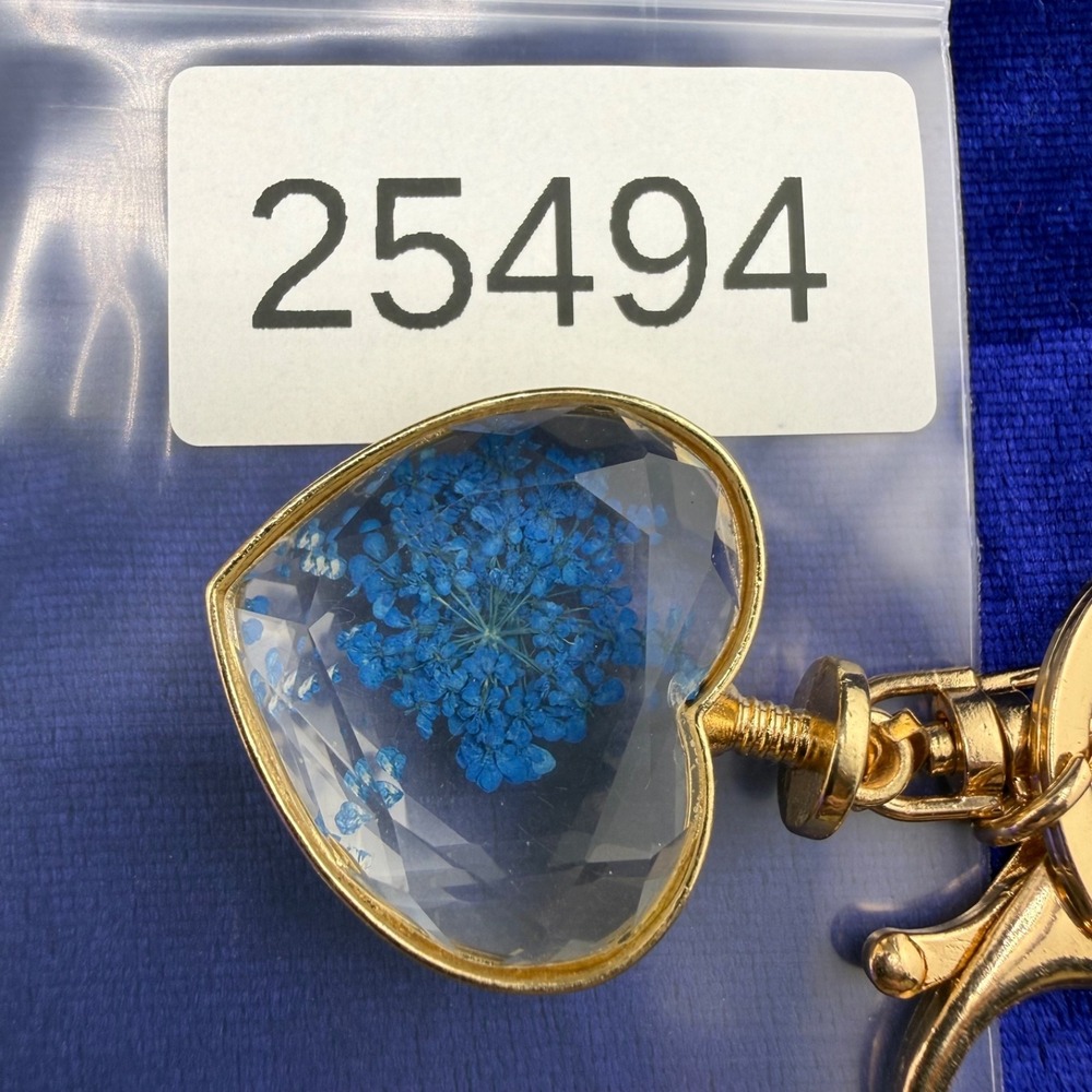 Heart‎ Keychain Gold Tone Dried Flower Cottagecore - Picture 5 of 6